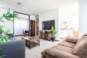 Large center beach apt Chiara for 8 people